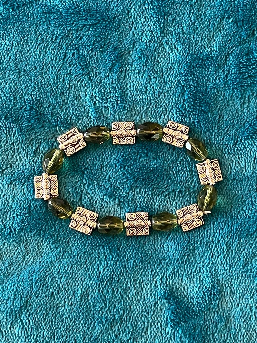 Sterling Silver and Green Bead Stretch Bracelet